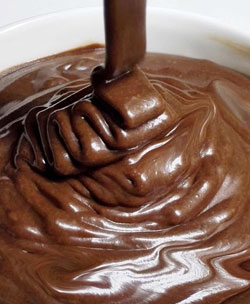 Çikolatalı irmik tatlısı tarif resmi