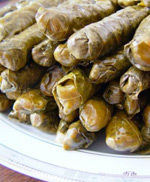 Kıymalı yaprak sarması Kıymalı yaprak sarması tarifi