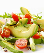 Domatesli avakadolu salata tarifi Domatesli avakadolu salata