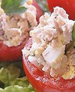 Ton Balıklı Domates Dolması salatası tarifi
