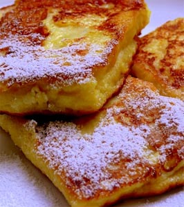 Lorlu sütlü pratik tost ekmek tatlısı tarifi Lorlu sütlü pratik tost ekmek tatlısı tarifi resmi