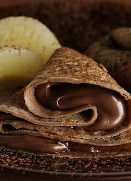 Çikolata soslu kakaolu pankek tarif resmi