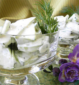Dereotlu yoğurtlu salata tarif resmi