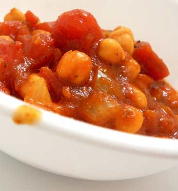 Domates soslu nohut yemeği tarifi Domates soslu nohut yemeği tarifi resmi