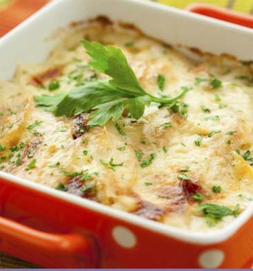 Beşamel soslu fırında patates Beşamel soslu fırında patates tarifi