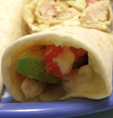 Soslu lavaşlı tavuk dürüm tarifi Soslu lavaşlı tavuk dürüm