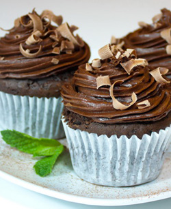 Vanilyalı Damla Çikolatalı Cupcake tarif resmi