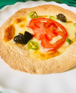 Mayasız ve yumurtasız pizza tarif resmi